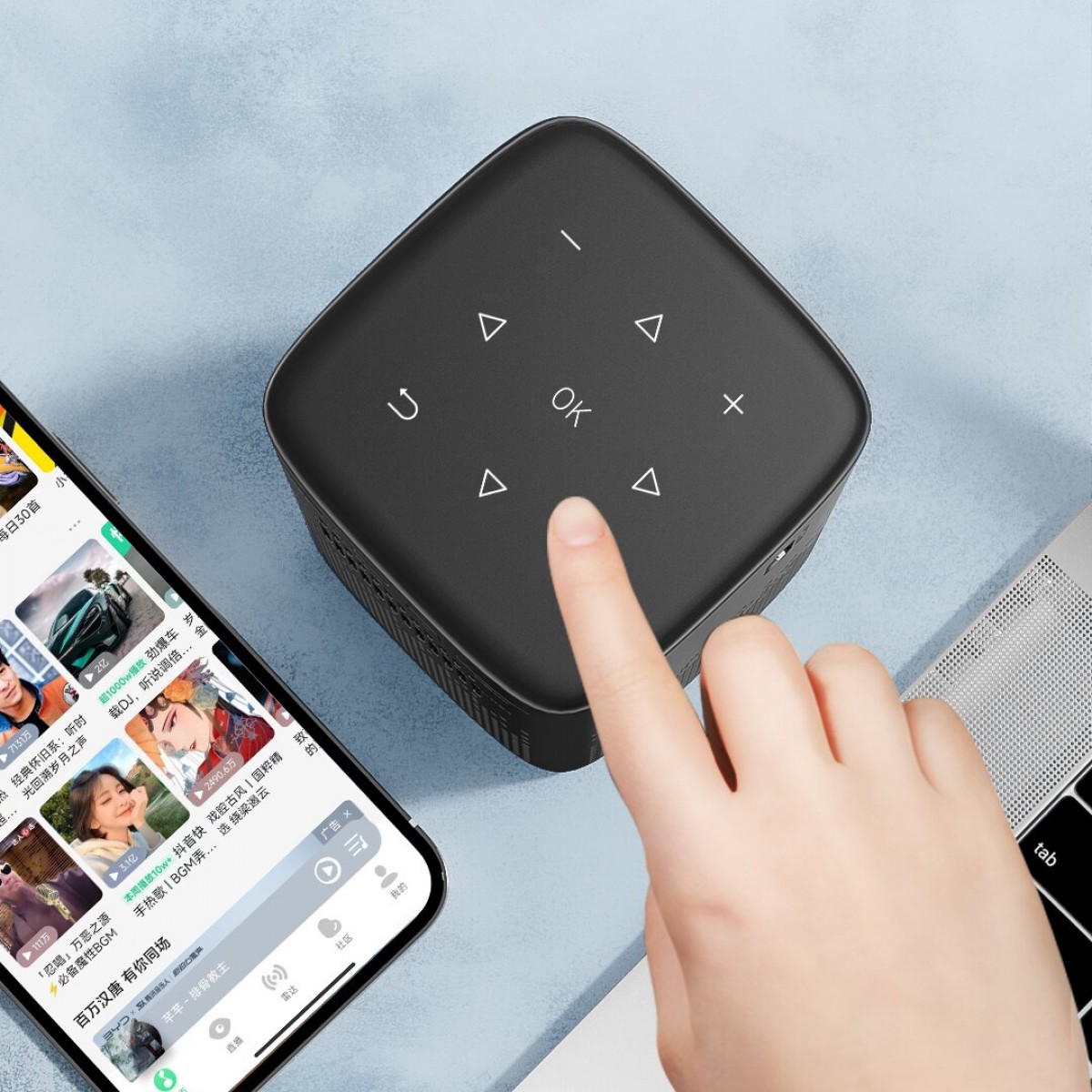 Mini prenosný projektor s batériou AERIUM P8000 DLP Wi-Fi Super Bass