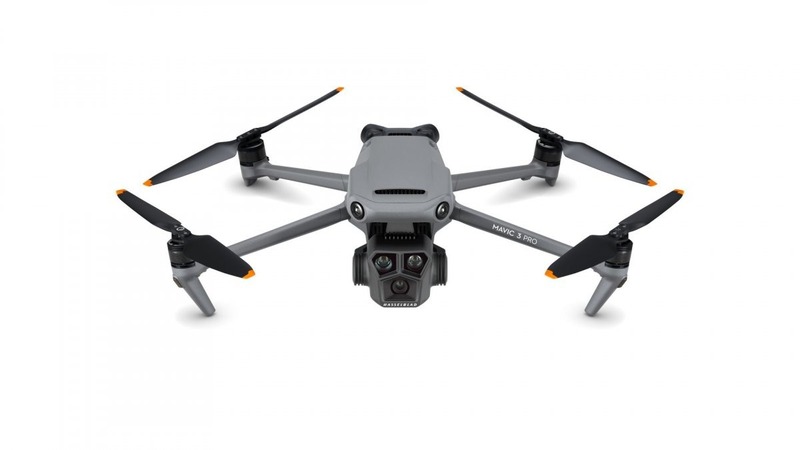 Dron DJI Mavic 3 Pro Fly More Combo + DJI RC – 3 batérie